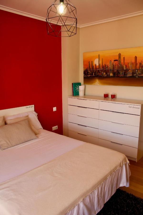 Atico En El Centro Con Amplia Terraza Apartman Entrena Kültér fotó