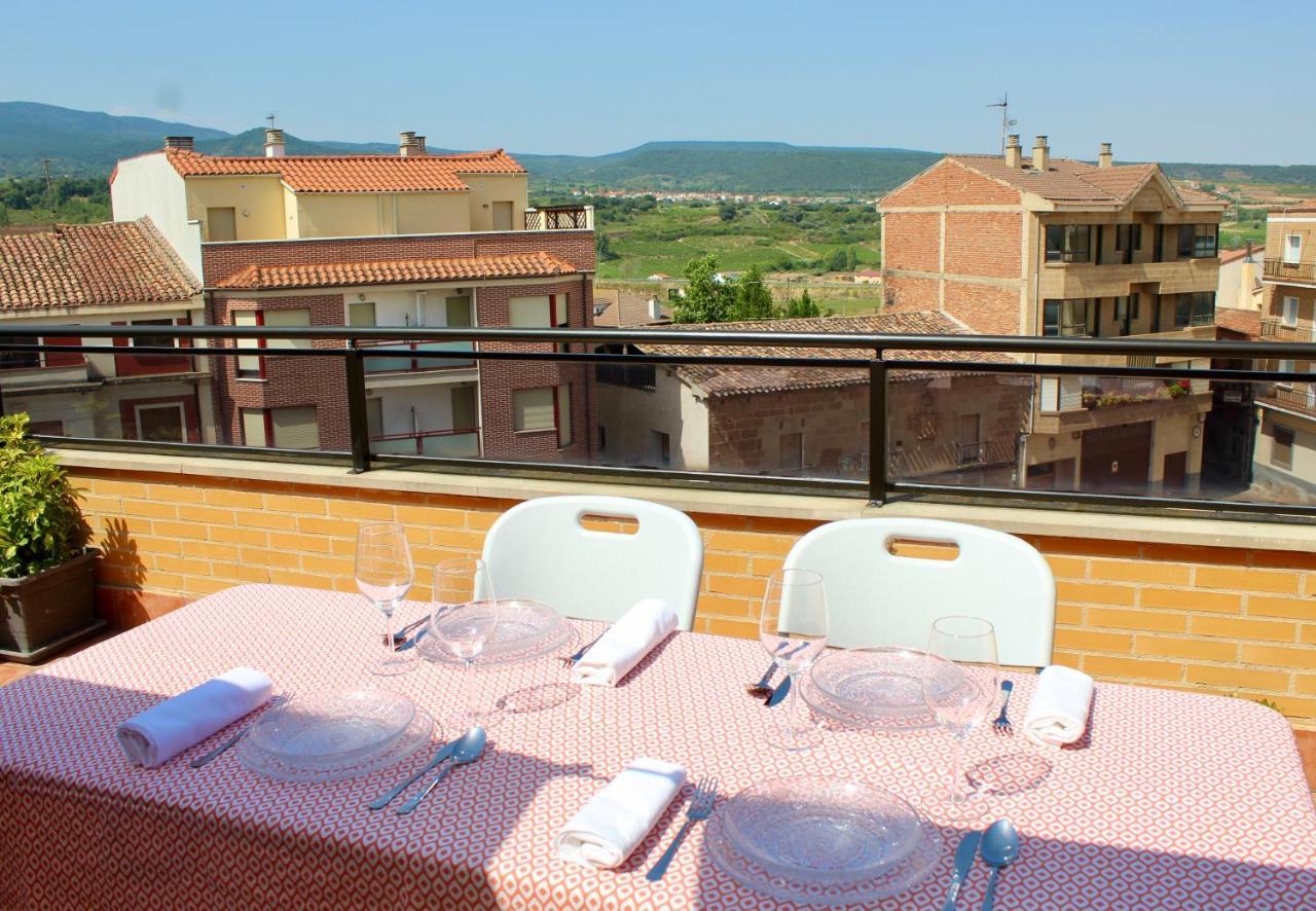 Atico En El Centro Con Amplia Terraza Apartman Entrena Kültér fotó