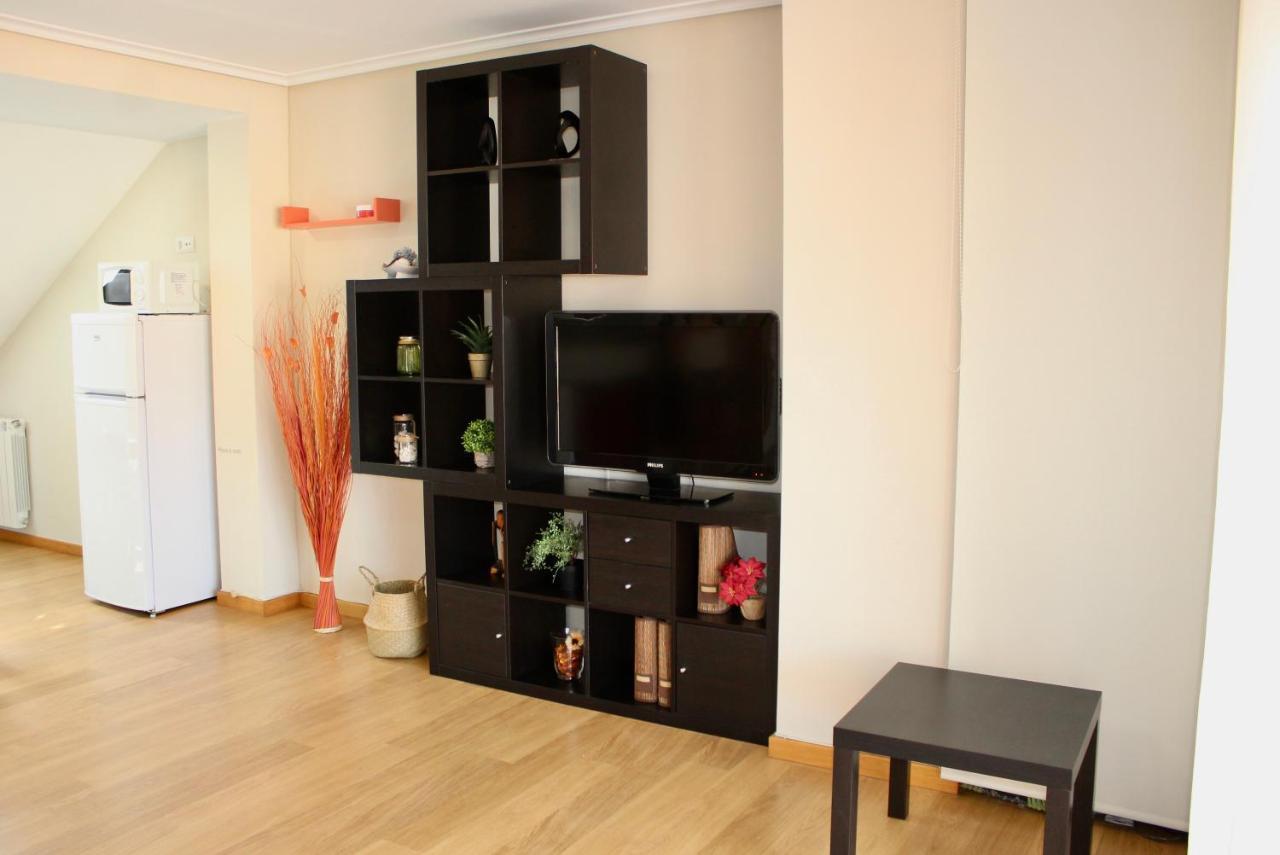 Atico En El Centro Con Amplia Terraza Apartman Entrena Kültér fotó