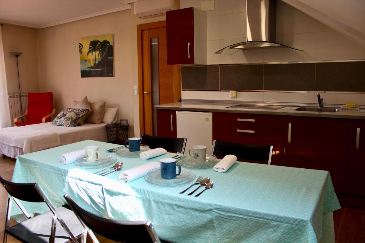 Atico En El Centro Con Amplia Terraza Apartman Entrena Kültér fotó