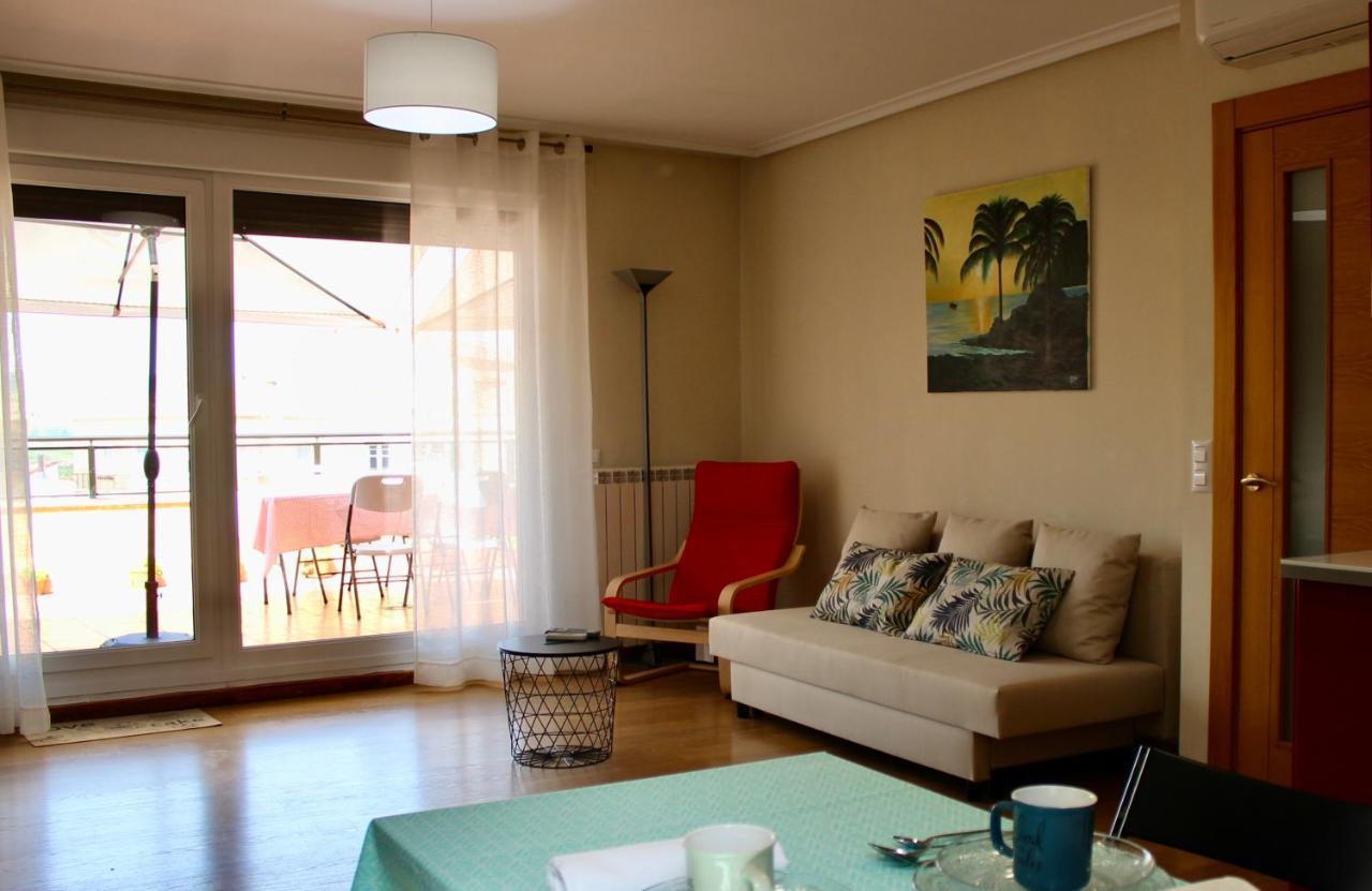 Atico En El Centro Con Amplia Terraza Apartman Entrena Kültér fotó